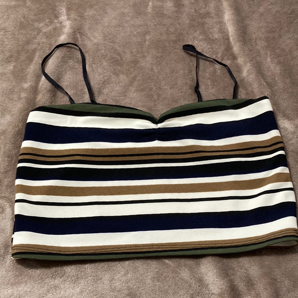 Ijoah crop top